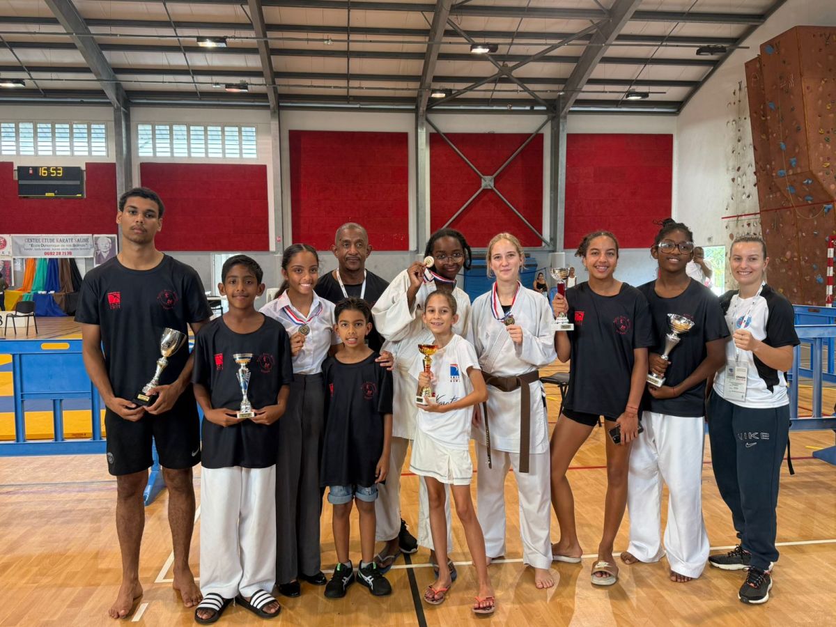 Coupe combats au Club CEK la Saline le 30&nbsp;novembre