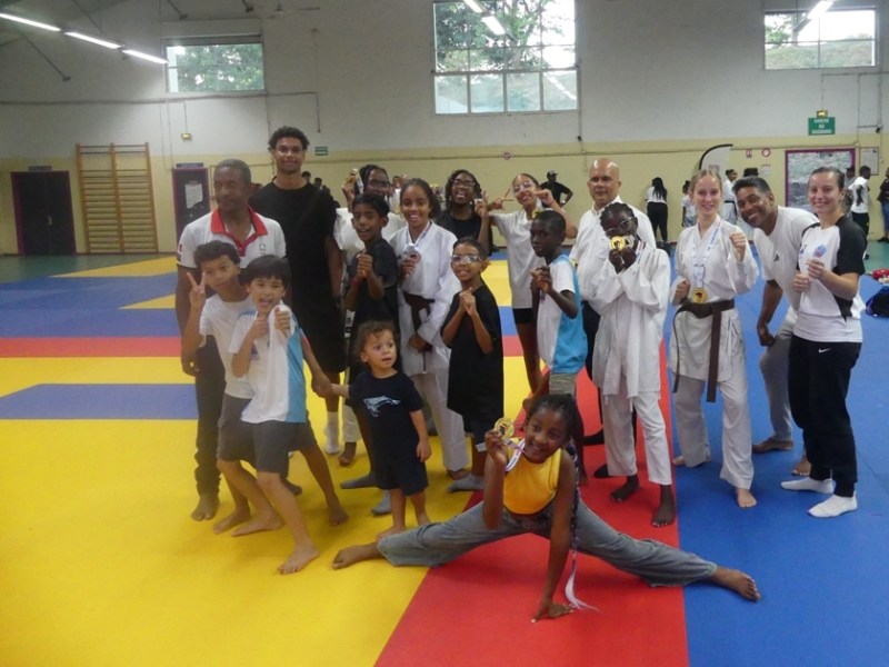 Championnat Réunion combats le 21 mars : une pluie de médailles pour le&nbsp;RKD